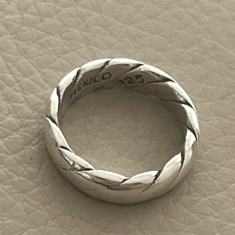 Silver Twisted Women’s ring size 51/2 - Picture 4 of 7